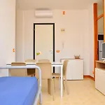 Enjoy A Relaxing Terrace In Pineda Apartman *