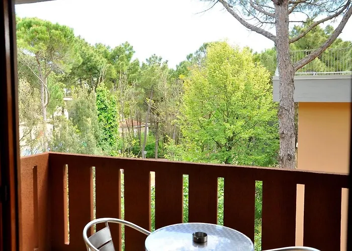 Enjoy A Relaxing Terrace In Pineda Appartement