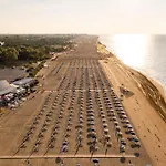 Enjoy A Relaxing Terrace In Pineda * Bibione
