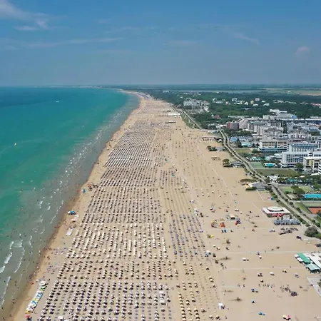 Appartamento Enjoy A Relaxing Terrace In Pineda Bibione