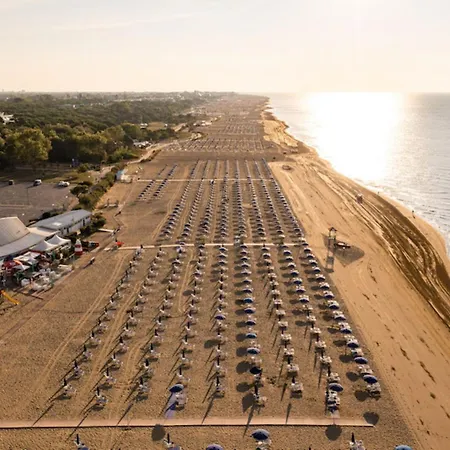 Enjoy A Relaxing Terrace In Pineda * Bibione